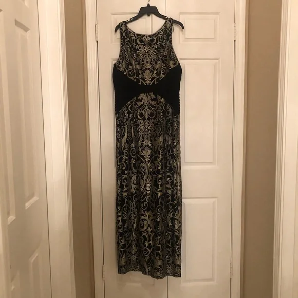 adrianna papell black and gold dress Alex Perry Tallon Sequin One Sleeve Gown – Runway Catalog